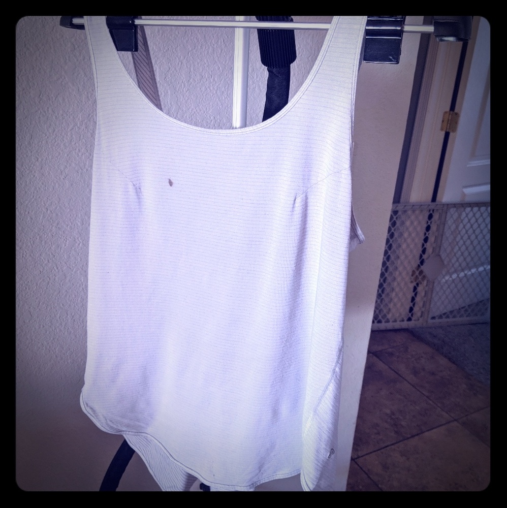 Lululemon gray tank
